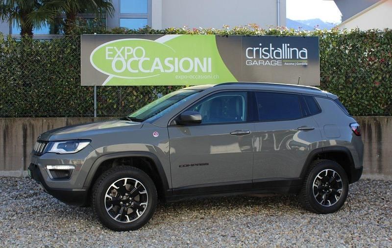 Gebraucht Jeep Compass Trailhawk 241 PS (177 kW) 2021 Grau SUV