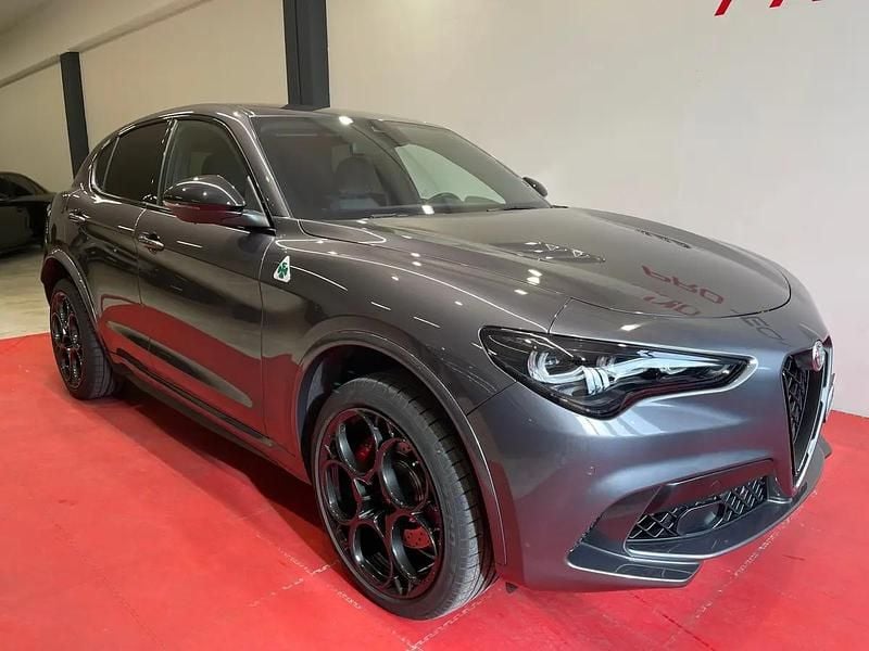 Gebraucht Alfa Romeo Stelvio Quadrifoglio 520 PS (382 kW) 2025 Gray SUV