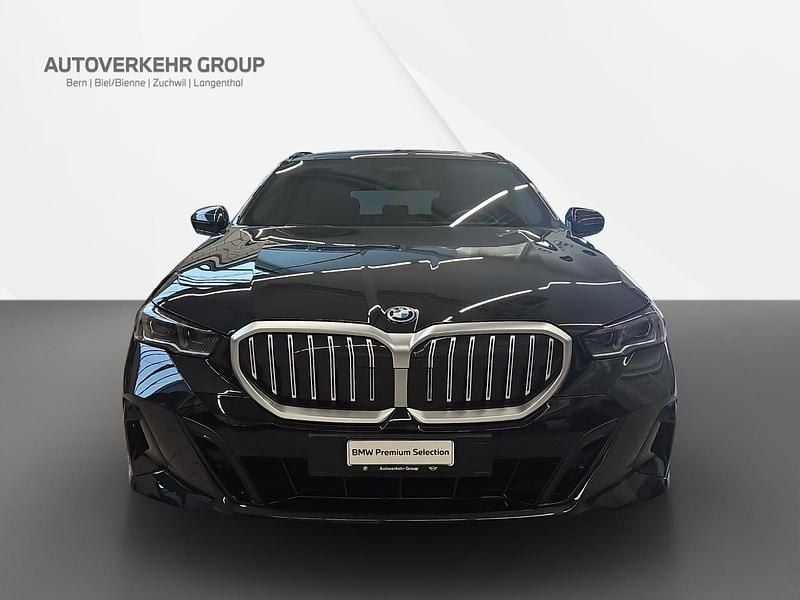 Gebraucht BMW 530e M Sport 299 PS (219 kW) 2025 Kombi