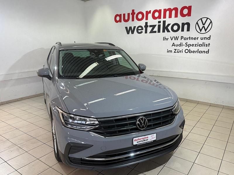 Gebraucht VW Tiguan 130 PS (95 kW) 2021 Grau SUV