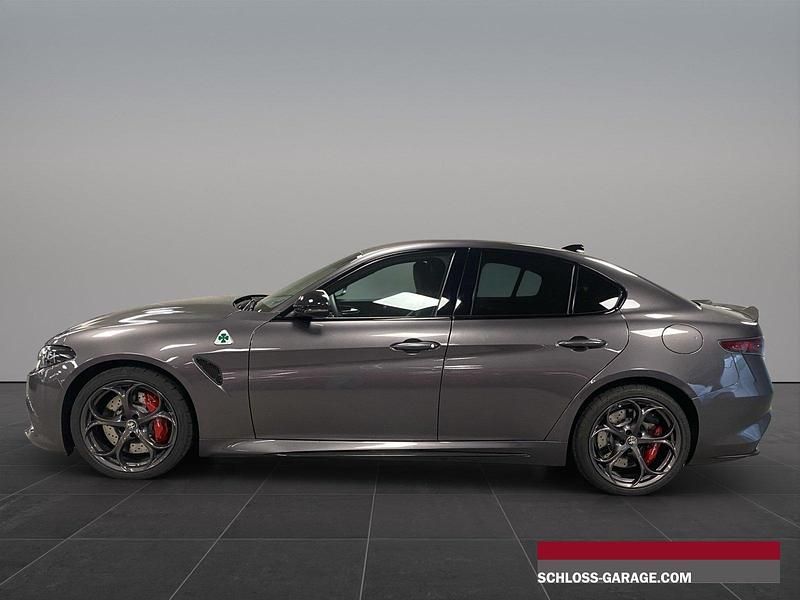 Neu Alfa Romeo Giulia Quadrifoglio 520 PS (382 kW) 2025 Limousine