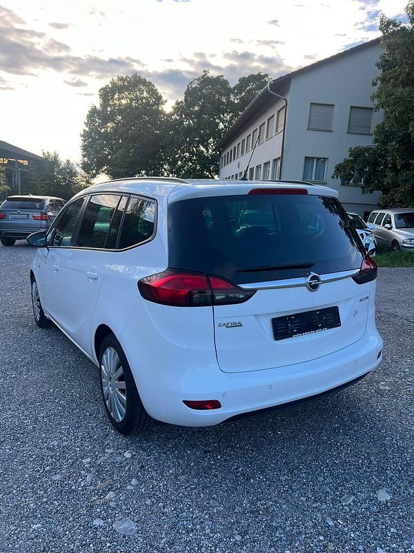 Gebraucht Opel Zafira Tourer Active 136 PS (100 kW) 2013 Van / Kleinbus