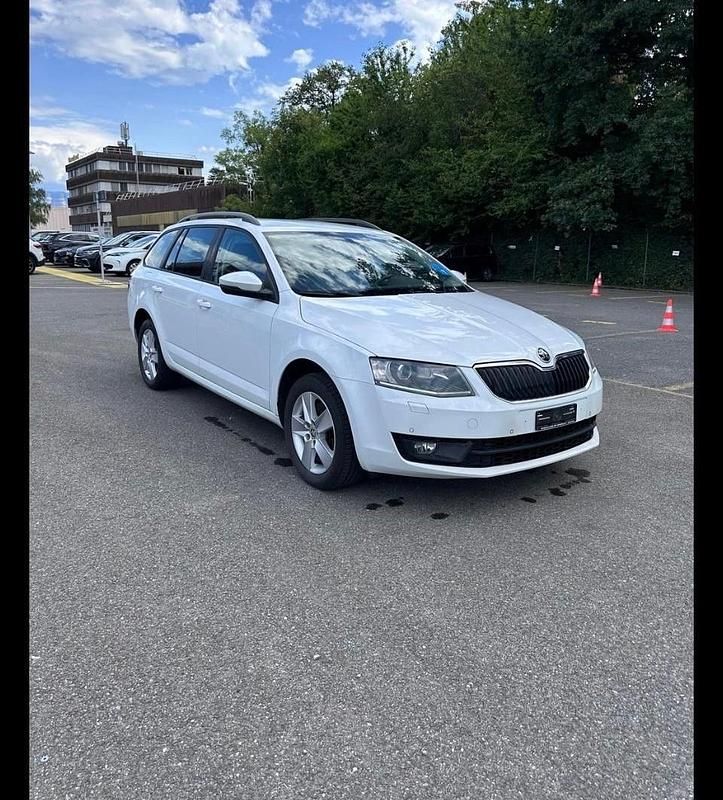 Gebraucht Skoda Octavia Elegance 184 PS (135 kW) 2015 Kombi