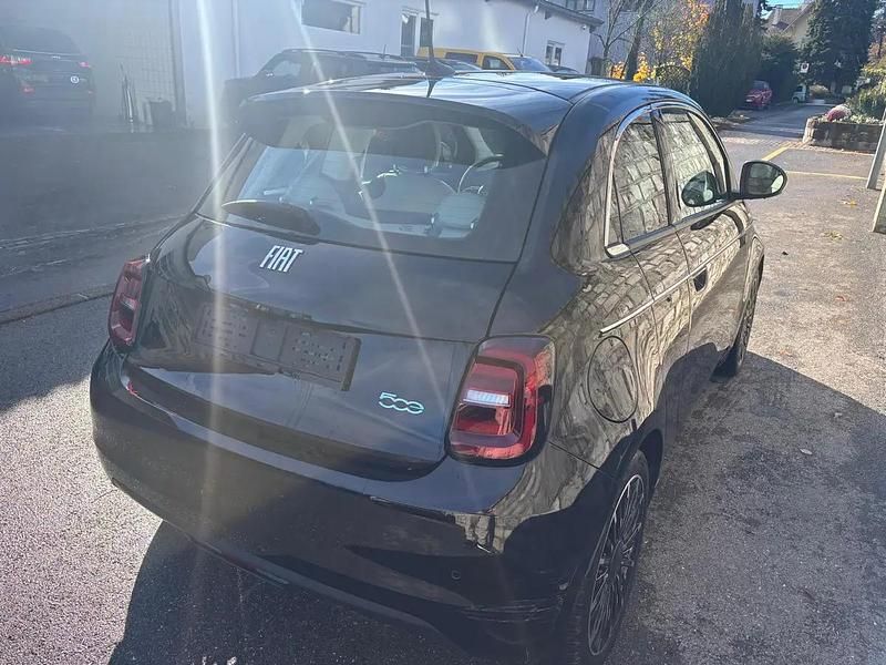 Gebraucht Fiat 500e La Prima 87 kW (119 PS) 2025 Schwarz Kleinwagen