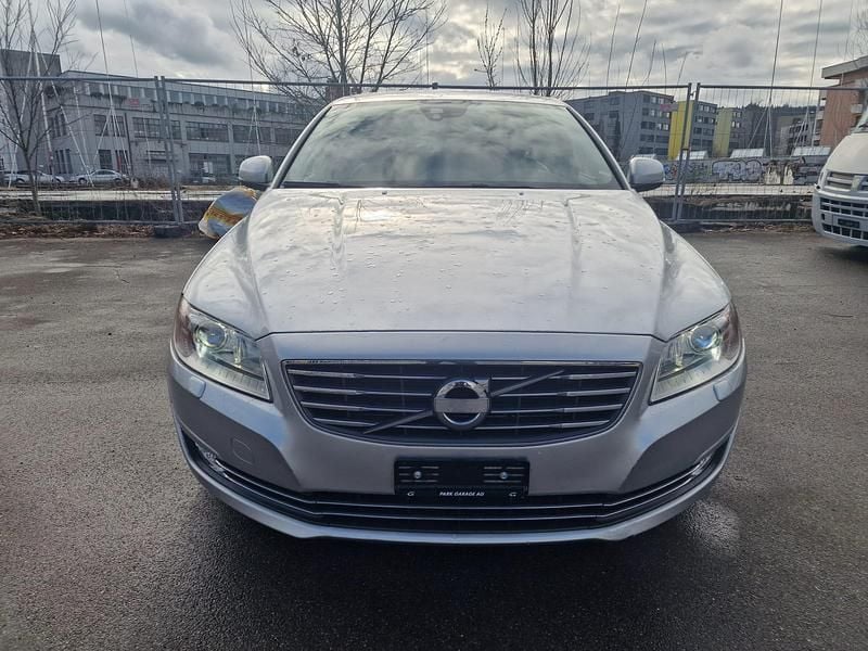 Gebraucht Volvo V70 Summum 215 PS (158 kW) 2014 Kombi