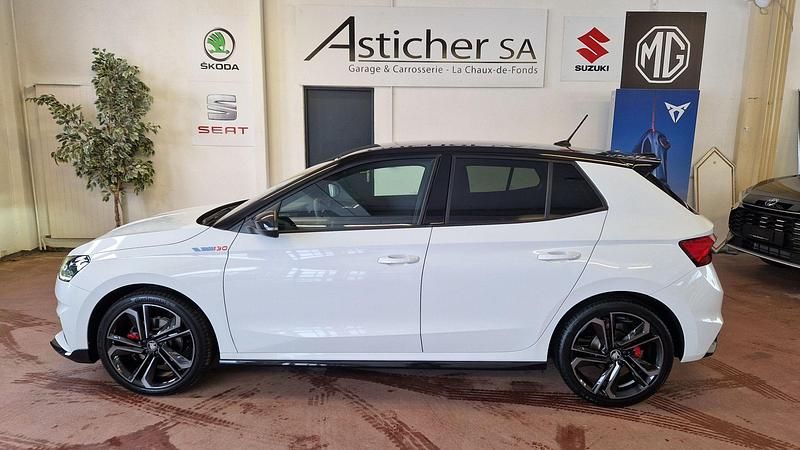 Neu Skoda Fabia 177 PS (130 kW) 2026 Weiss Limousine