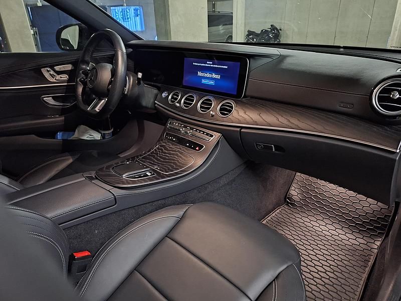 Gebraucht Mercedes E220 AMG line 194 PS (142 kW) 2021