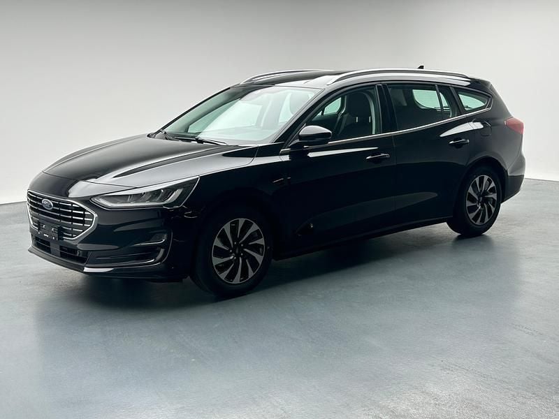 Neu Ford Focus Titanium 155 PS (114 kW) 2025 Schwarz Kombi
