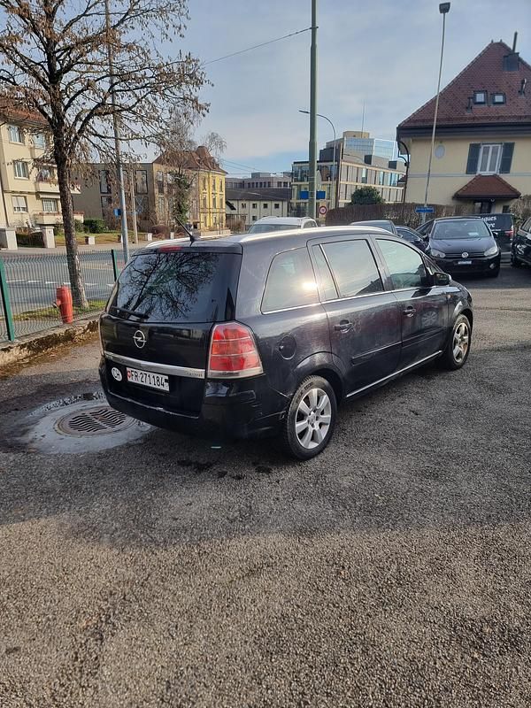 Gebraucht Opel Zafira Essentia 120 PS (88 kW) 2007 Van / Kleinbus