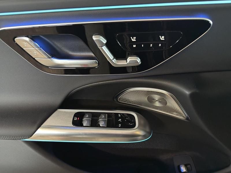 Neu Mercedes E300 313 PS (230 kW) 2025 Schwarz Kombi