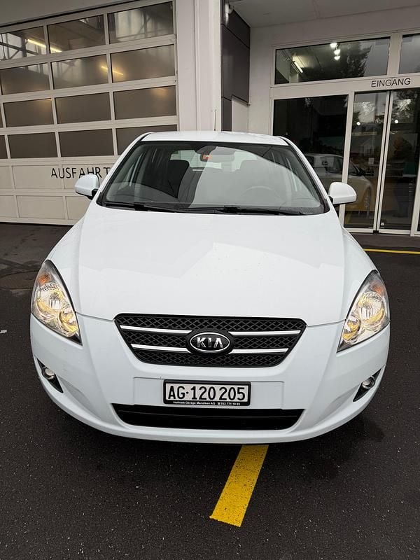 Gebraucht 2008 Kia Ceed Kleinwagen | CHF 7’000 - Bild 1/4