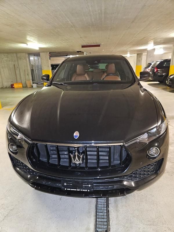 Gebraucht 2017 Maserati Levante GranLusso SUV | CHF 33’333 (Etwas zu teuer) - Bild 1/4