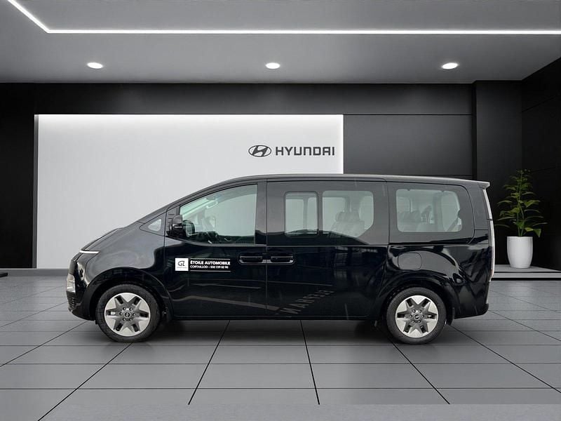 Gebraucht Hyundai Staria 215 PS (158 kW) 2024 Schwarz Van / Kleinbus