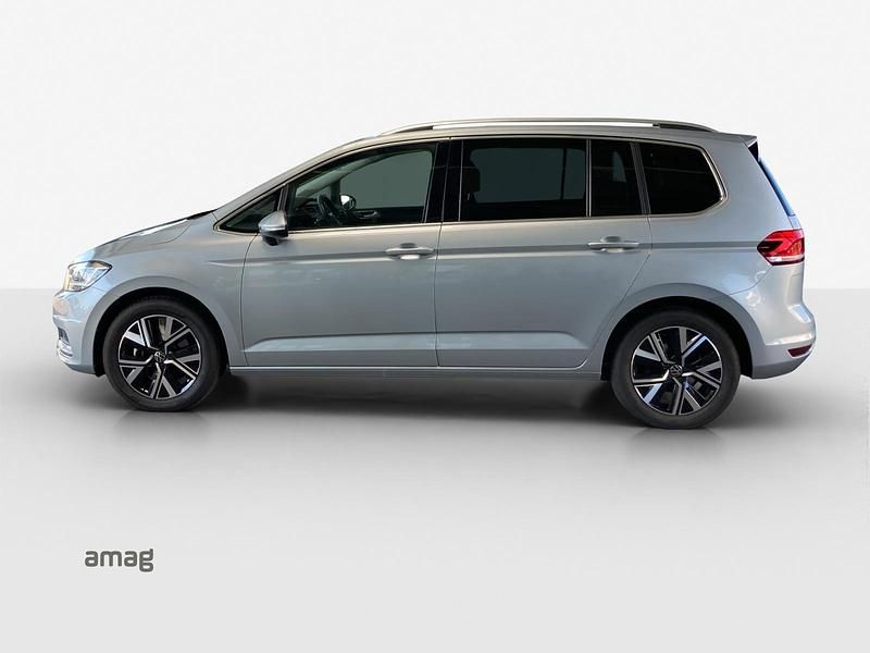 Gebraucht VW Touran Highline 150 PS (110 kW) 2024 Oyster silver metallic Van / Kleinbus