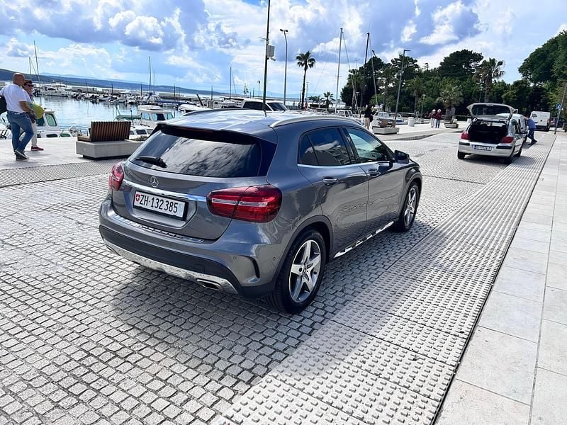 Gebraucht Mercedes GLA200 AMG line 156 PS (114 kW) 2019 SUV