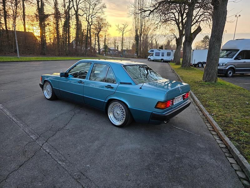 Gebraucht Mercedes 190 Avantgarde 132 PS (97 kW) 1992 Limousine