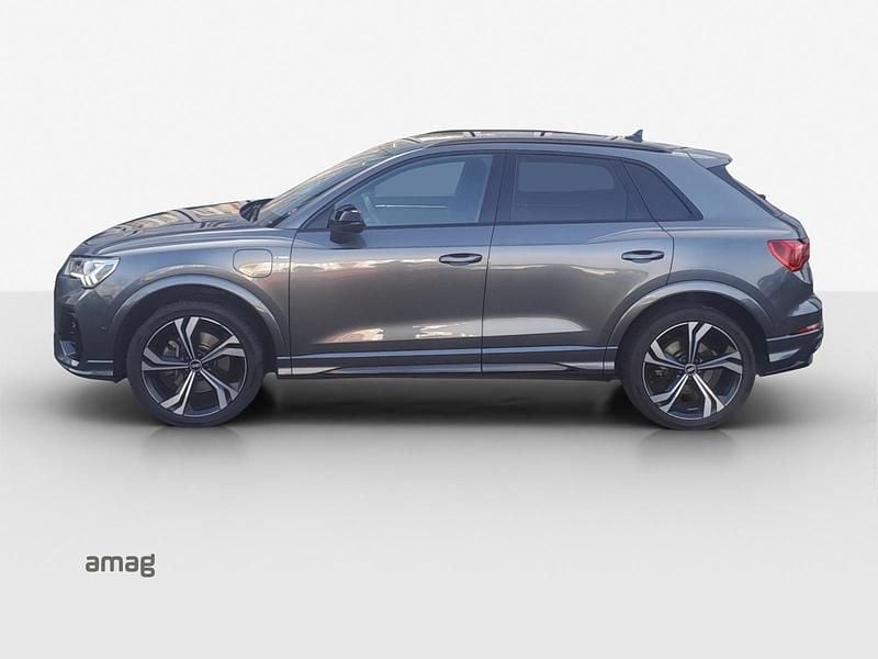 Gebraucht Audi Q3 Attraction 245 PS (180 kW) 2022 Daytonagrau perleffekt SUV