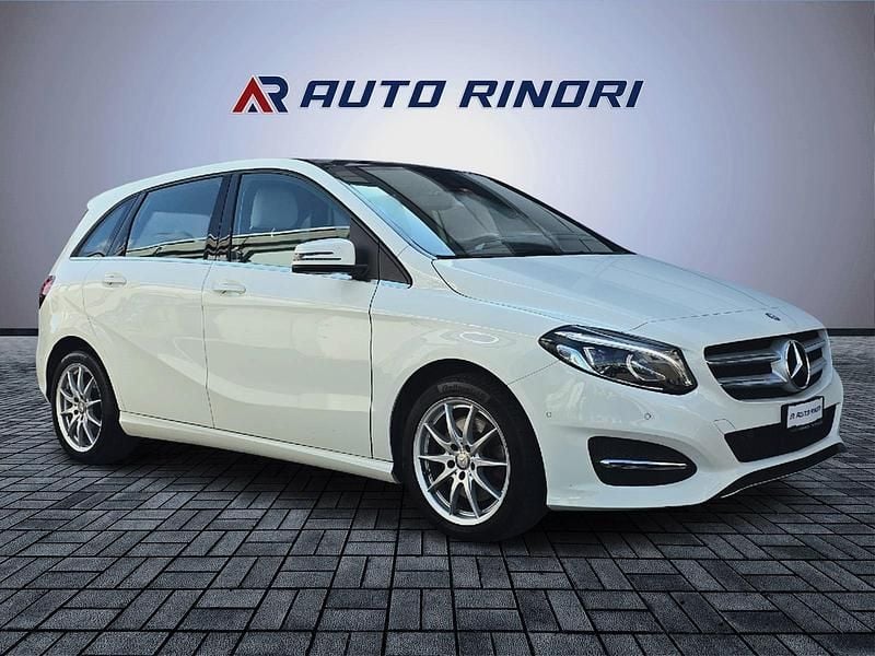 Gebraucht Mercedes B250 Style 211 PS (155 kW) 2015 Van / Kleinbus