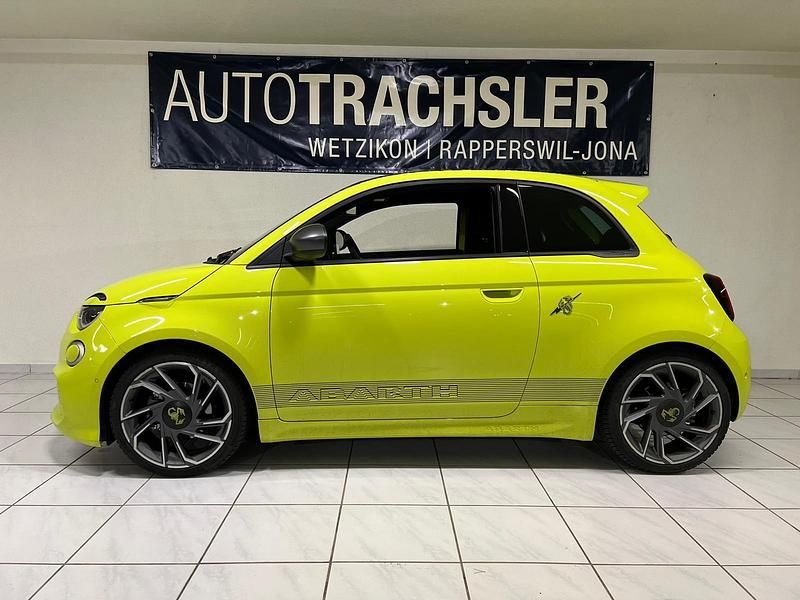 Grün Gebraucht 2023 Fiat 500e Abarth Limousine | CHF 34’900 (Teuer) - Bild 1/4