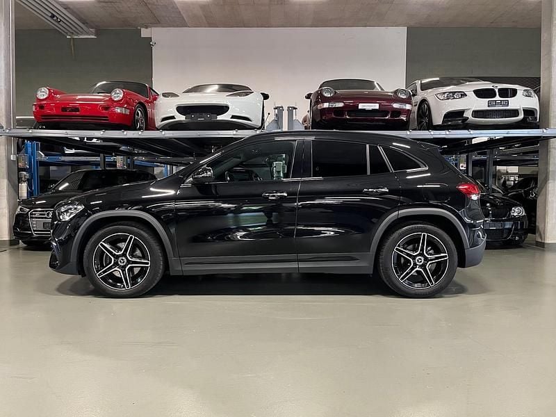 Gebraucht Mercedes GLA200 AMG line 163 PS (119 kW) 2023 SUV