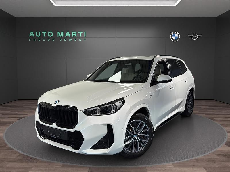Weiss Gebraucht 2022 BMW X1 Shadowline SUV | CHF 44’900 (Teuer) - Bild 1/4