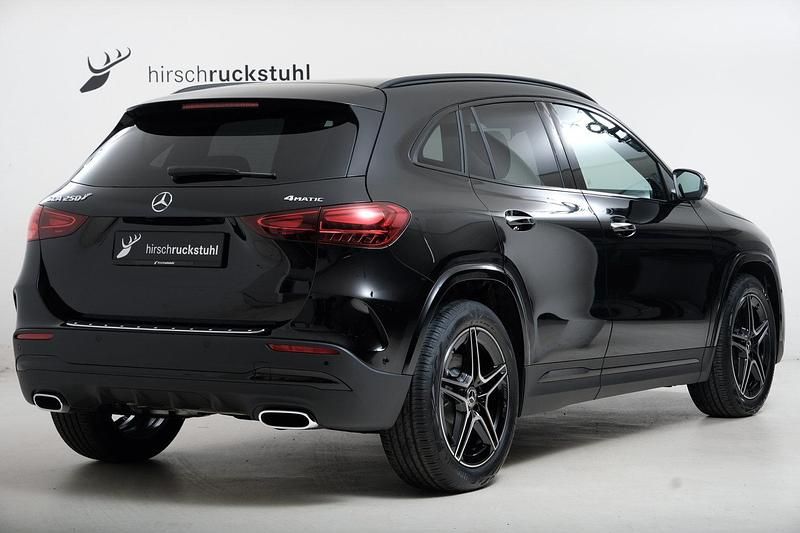 Gebraucht Mercedes GLA250 224 PS (164 kW) 2025 SUV