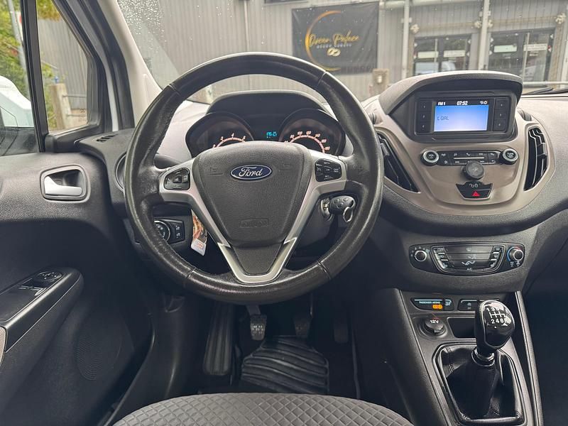Gebraucht Ford Tourneo Courier Trend 100 PS (73 kW) 2019 Van / Kleinbus