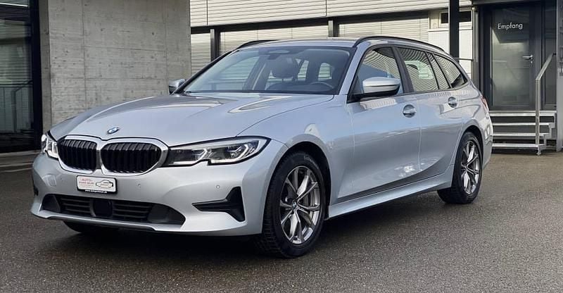Gebraucht BMW 330 Advantage 258 PS (189 kW) 2019 Kombi