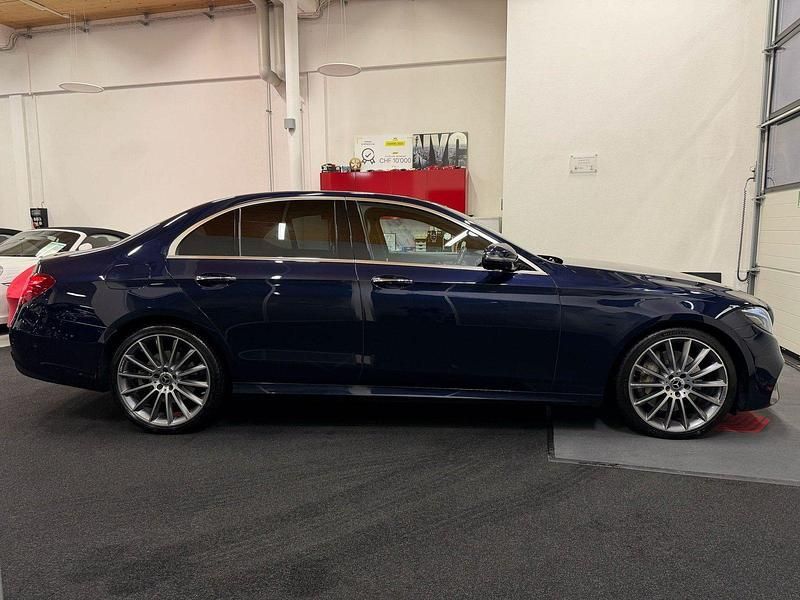 Gebraucht Mercedes E350 AMG line 258 PS (189 kW) 2019 Blau Limousine