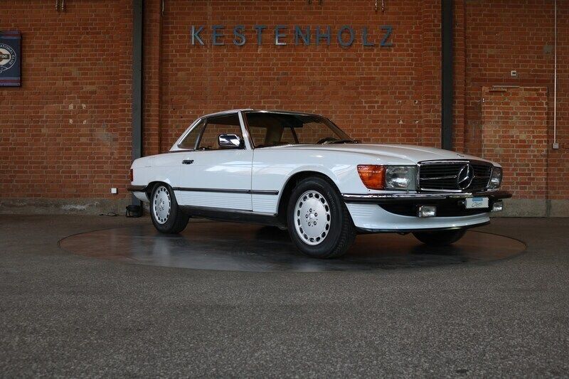 Weiss Gebraucht 1986 Mercedes SL300 Cabrio | CHF 49’900 - Bild 1/4
