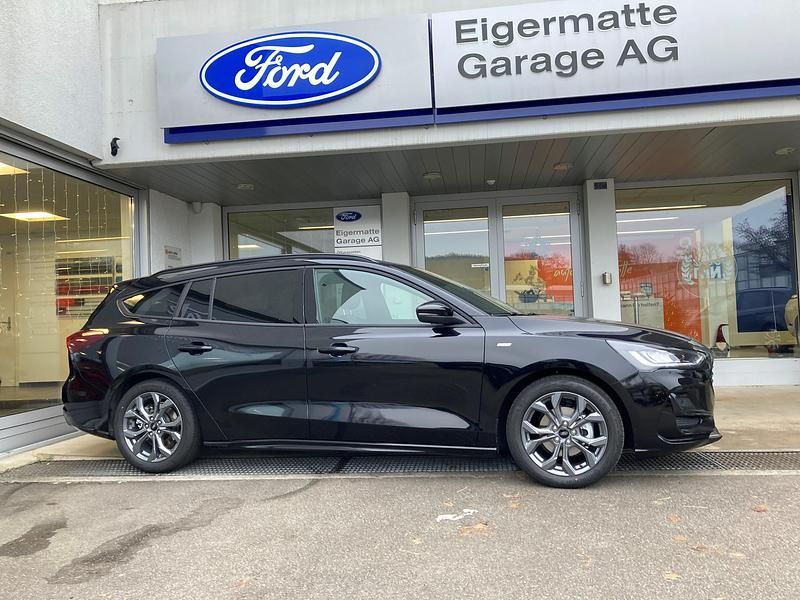 Schwarz Gebraucht 2024 Ford Focus ST-Line X Kombi | CHF 29’900 - Bild 1/4
