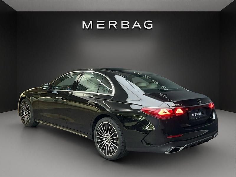 Gebraucht Mercedes E220 197 PS (144 kW) 2024 Schwarz Limousine