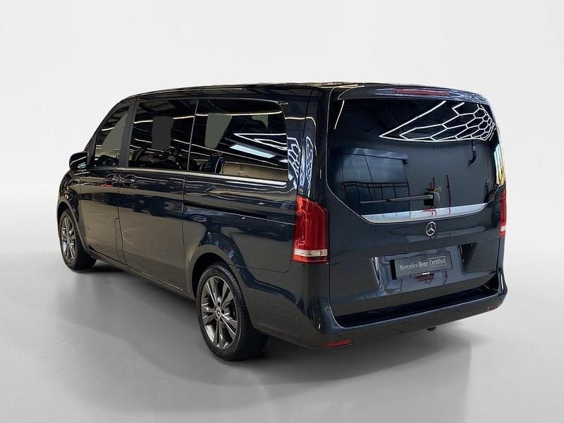 Gebraucht Mercedes V300 Avantgarde 239 PS (175 kW) 2021 Grau Van / Kleinbus