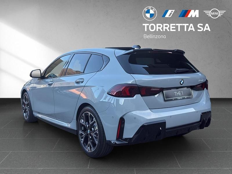 Neu BMW 120 Performance 163 PS (119 kW) 2025 Grau Kleinwagen