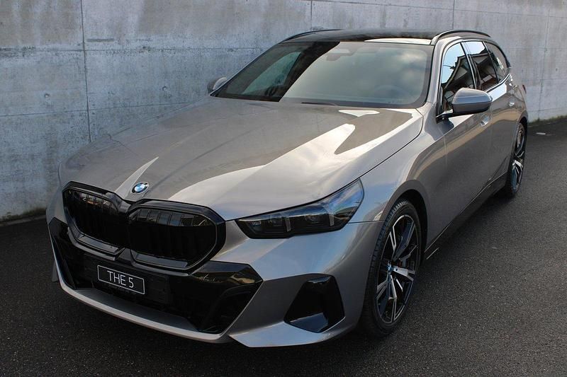 Neu BMW 540 Comfort Edition 303 PS (222 kW) 2025 Kombi