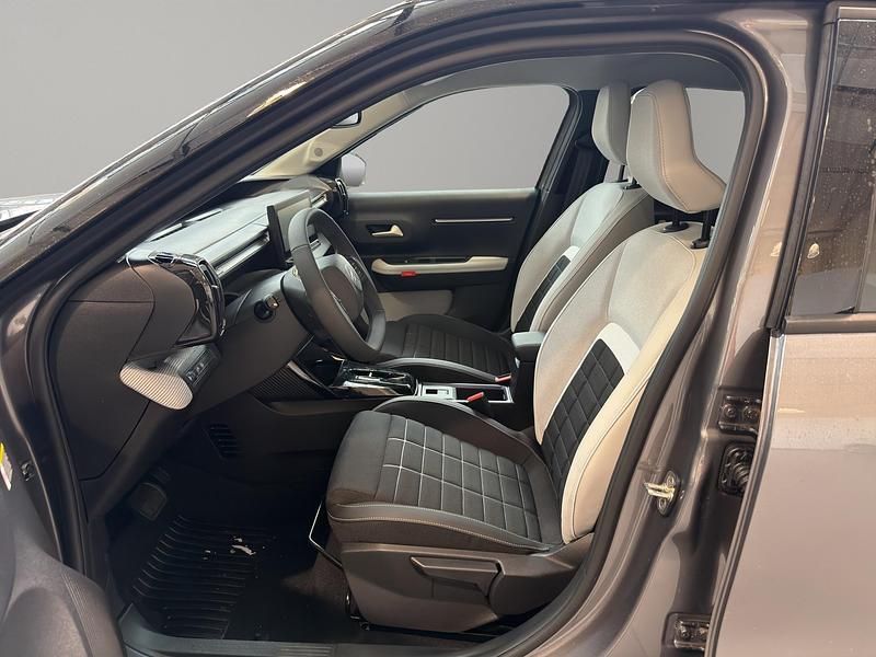 Neu Citroën C3 100 PS (73 kW) 2026 Grau SUV