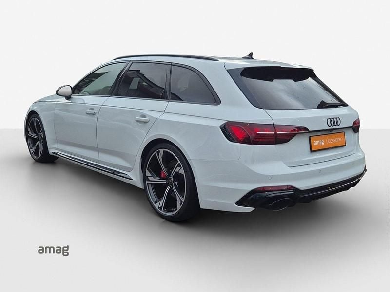 Gebraucht Audi RS4 Ambiente 450 PS (330 kW) 2024 Weiss Kombi
