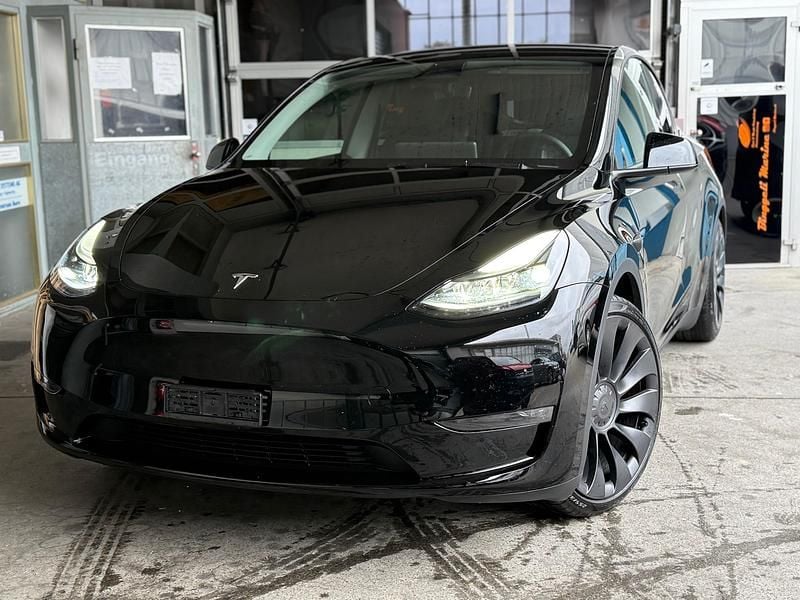 Gebraucht 2025 Tesla Model Y Performance SUV | CHF 47’700 (Etwas zu teuer) - Bild 1/4