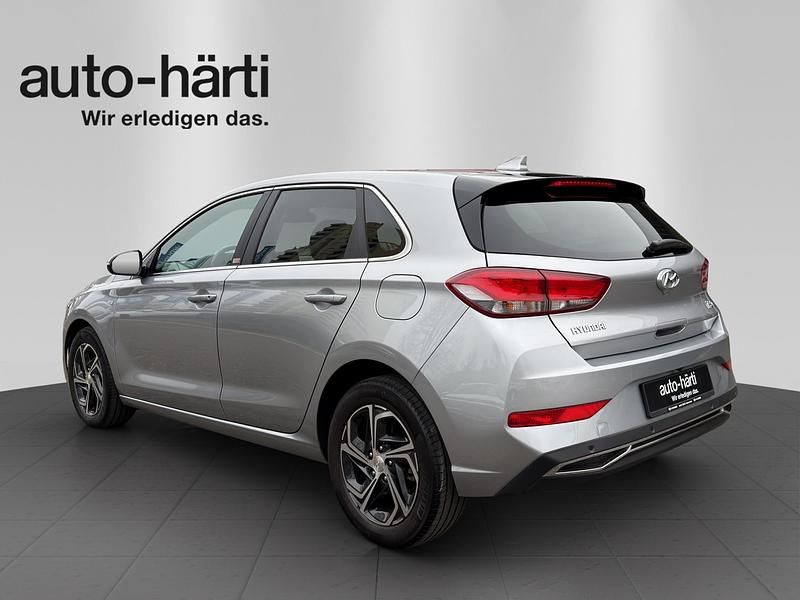 Gebraucht Hyundai i30 160 PS (117 kW) 2022 Silber Limousine