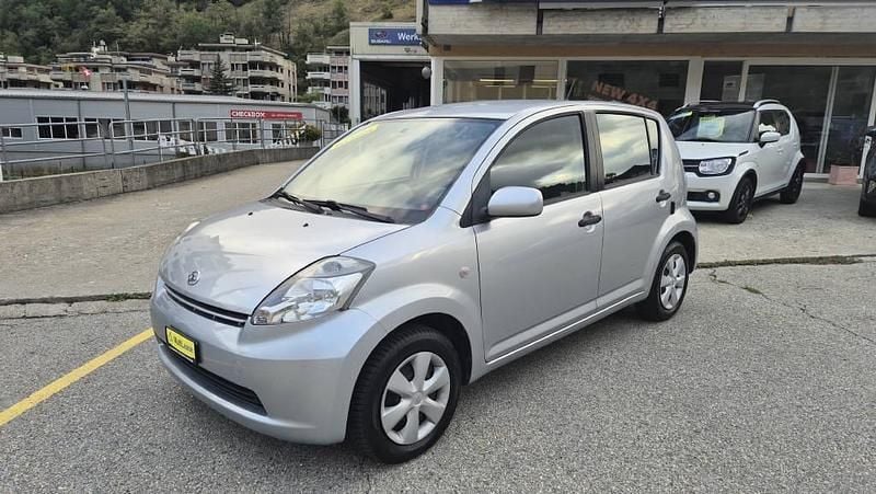 Gebraucht Daihatsu Sirion 87 PS (63 kW) 2006 Grau Kleinwagen