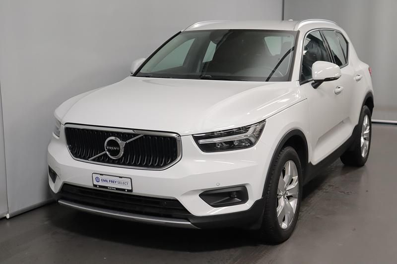 Weiss Gebraucht 2020 Volvo XC40 Momentum SUV | CHF 29’900 - Bild 1/4