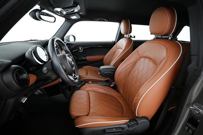 Gebraucht Mini Cooper 136 PS (100 kW) 2018 Beige Kleinwagen