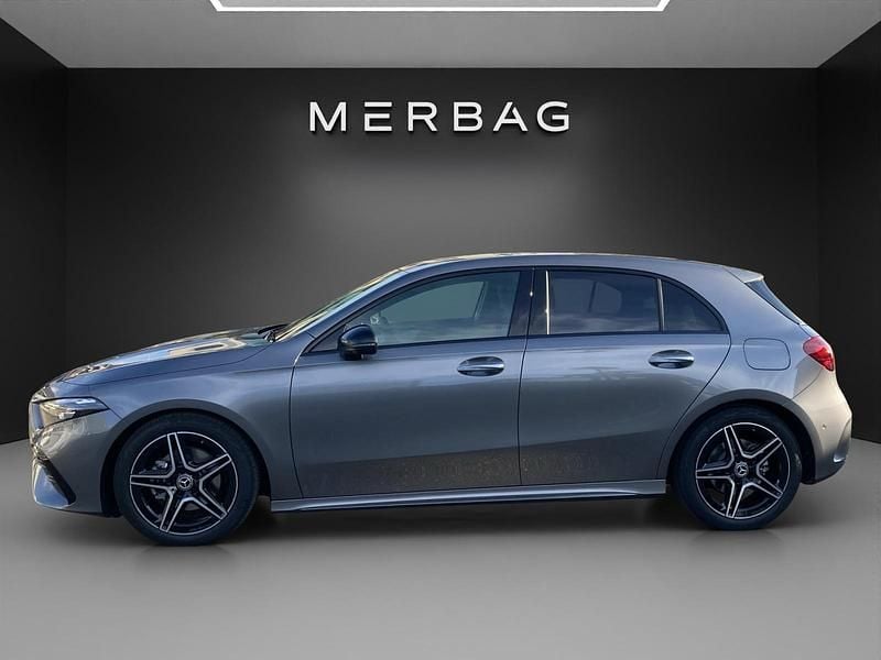 Neu Mercedes A200 Night 162 PS (119 kW) 2025 Grau Limousine