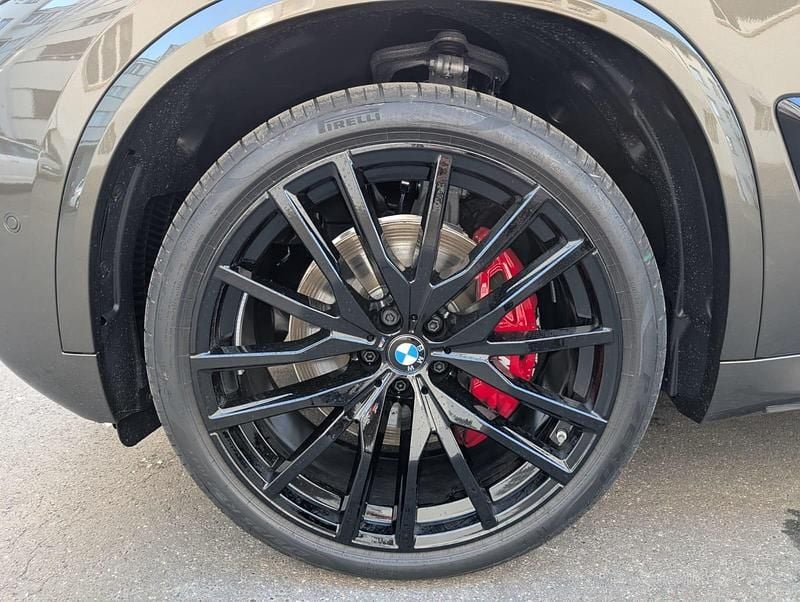 Neu BMW X5 M Sport 286 PS (210 kW) 2026 Grün SUV