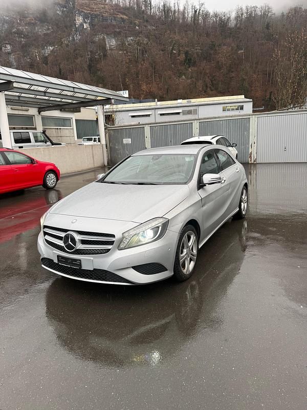 Gebraucht Mercedes A200 AMG line 136 PS (100 kW) 2015