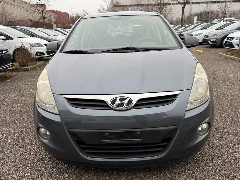 Gebraucht Hyundai i20 Comfort 78 PS (57 kW) 2011 Kleinwagen