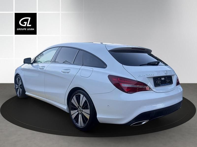 Gebraucht Mercedes CLA200 Shooting Brake Night 136 PS (100 kW) 2018 Weiss Kombi