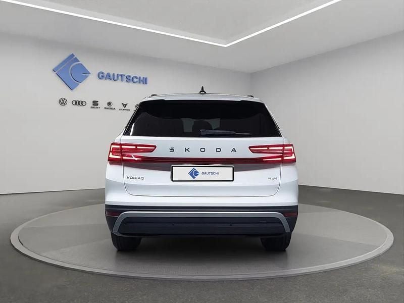 Neu Skoda Kodiaq Dynamic 193 PS (141 kW) 2026 Weiss SUV
