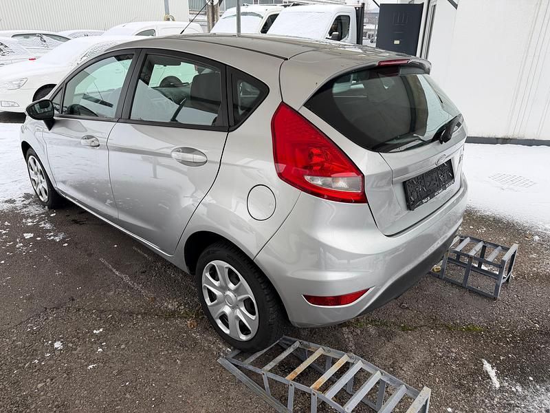 Gebraucht Ford Fiesta Trend 96 PS (70 kW) 2010 Kleinwagen