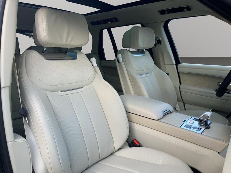 Gebraucht Land Rover Range Rover 530 PS (389 kW) 2023 Schwarz SUV